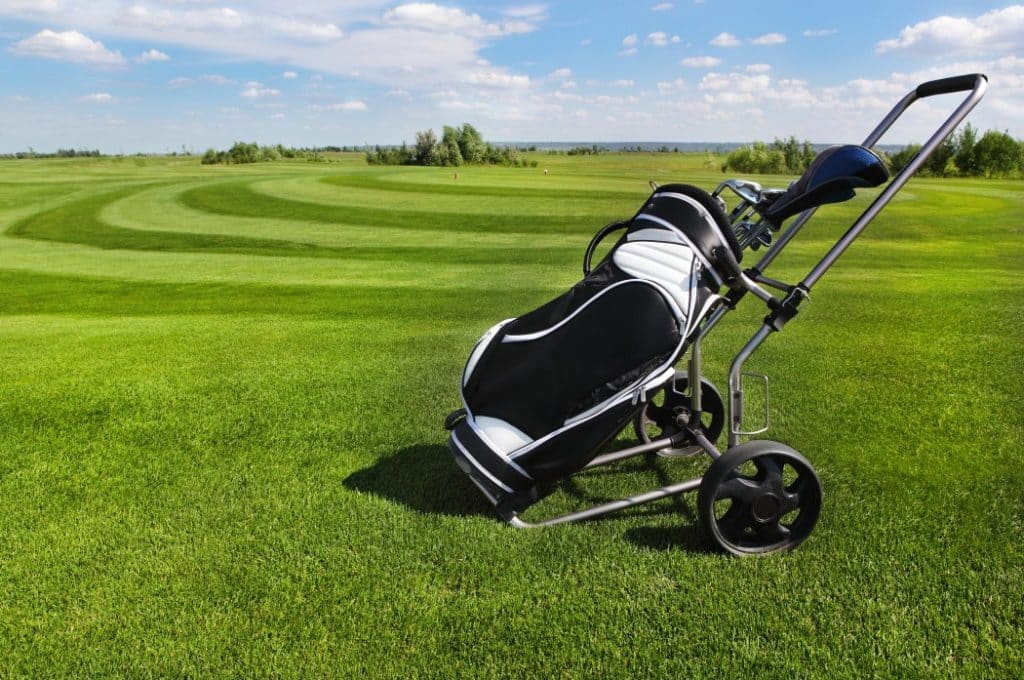 Golfbags Das Ist Wichtig Dein Golfzubeh r golfbags-das-ist-wichtig-dein-golfzubeh-r